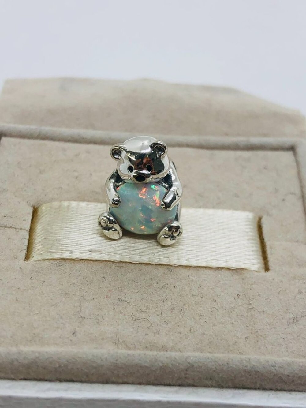 ✨🔥PANDORA Hugs Opal Polar Bear Charm